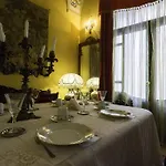 Roccamelia Historic Houses