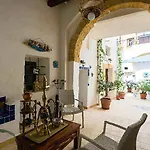 Roccamelia Historic Houses 3*