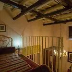 Roccamelia Historic Houses 3*